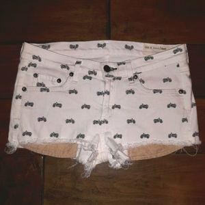 Rag & Bone white cut off short shorts size 25